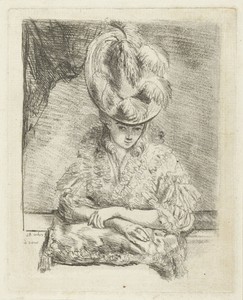 Portret van een jonge vrouw met hoed die uit het raam kijkt
