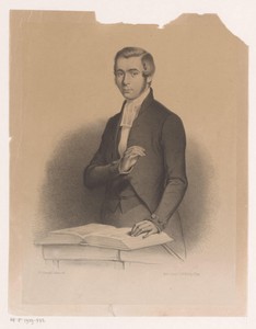 Portret van een onbekende man achter een katheder