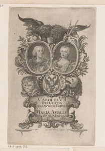 Portret van keizer Karel VII Albrecht en Maria Amalia van Oostenrijk in twee medaillons in allegorische omlijsting