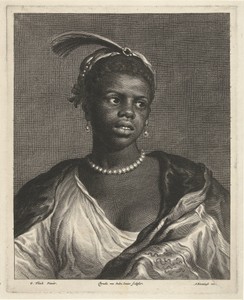 Portret van zwarte vrouw met parelketting