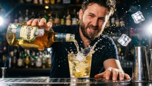 Pouring Action Splash