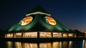 Pyramid Night Glow