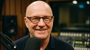 Radio Smile Close-Up