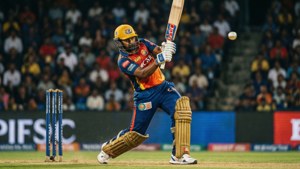Raina Paddle Shot