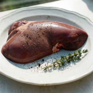 Raw Chicken Liver with Thyme