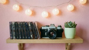 Retro Shelf Dreams