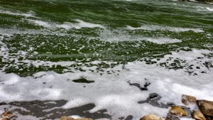 River Foam Pattern