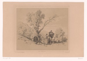 Rustende familie op reis in een berglandschap
