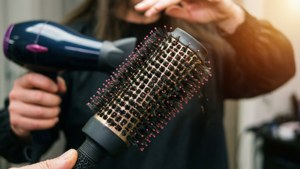 Salon Brush Action