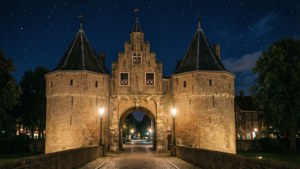 Sassenpoort Night