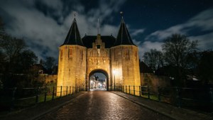 Sassenpoort Night