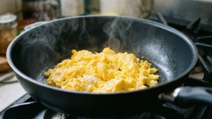 Scrambled Eggs Sizzle