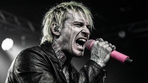 Scream to the World