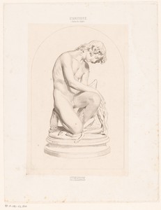 Sculptuur van een knielende Cyparissus