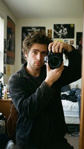 Selfie Mirror Moment