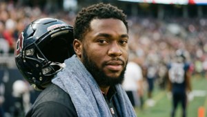 Sideline Candid