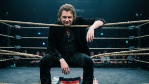 Smirk on the Ropes