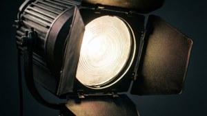 Softbox Glow Close-Up
