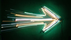 Speed Trail Neon Arrow