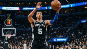Spurs Three-Point Shot