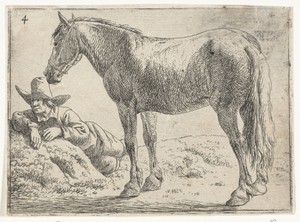 Staand paard met rustende ruiter