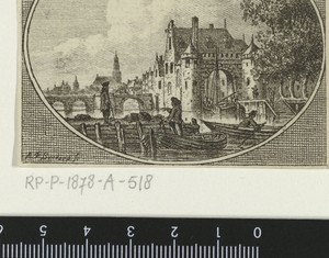 Stadsgezicht met stadspoort gezien vanaf rivier