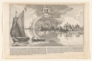 Stadsgezicht op Alkmaar met zeilboot links