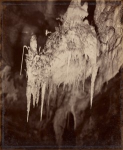 [Stalactite Formation]