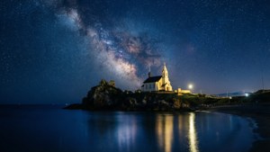 Starry Night Over the Islet