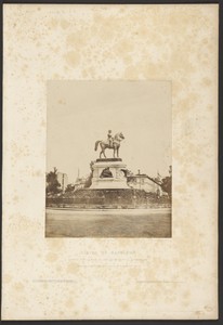 Statue de Napoléon. Exécutée pour la ville de Lyon, par M. le Cte de Nieuwerkerke. (Photographiée pendant son exposition au rond-point des Champs-Elysées, à Paris.