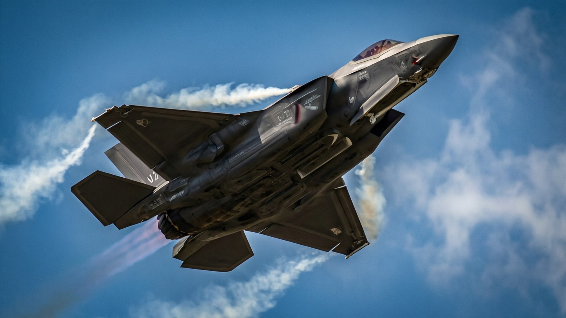 Stealth Fury in Flight by Wallpapers.art Studio