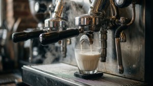 Steaming Milk Action