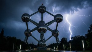 Stormy Atomium