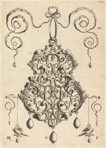 Strapwork Pendant with Two Birds as Earrings at Left and Right