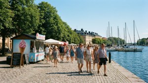 Summer Promenade Life