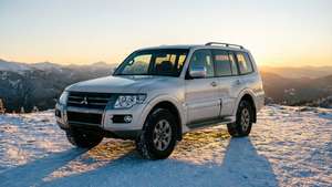 Summit White Pajero