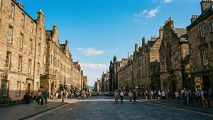 Sunny Royal Mile
