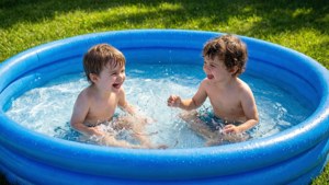 Sunny Splash Fun