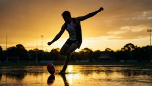 Sunset Kick Silhouette