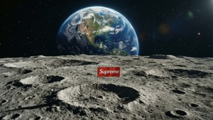 Supreme Moon Landing