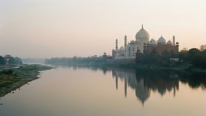 Taj Mahal Yamuna Fog