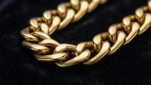 Thick Gold Chain on Velvet