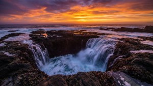 Thor's Well Sunset