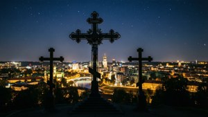 Three Crosses Night View