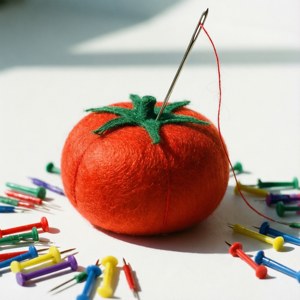 Tomato Pincushion Needle