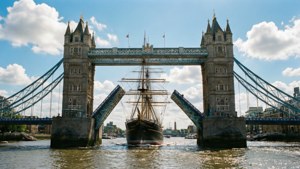 Tower Bridge Ship Passage