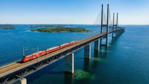Train Over the Oresund