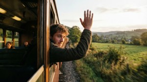 Train Window Wave