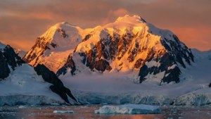 Transantarctic Mountains Glow