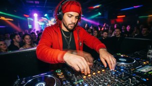 Turntable Master